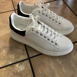 Brand new white Steve Madden shoes